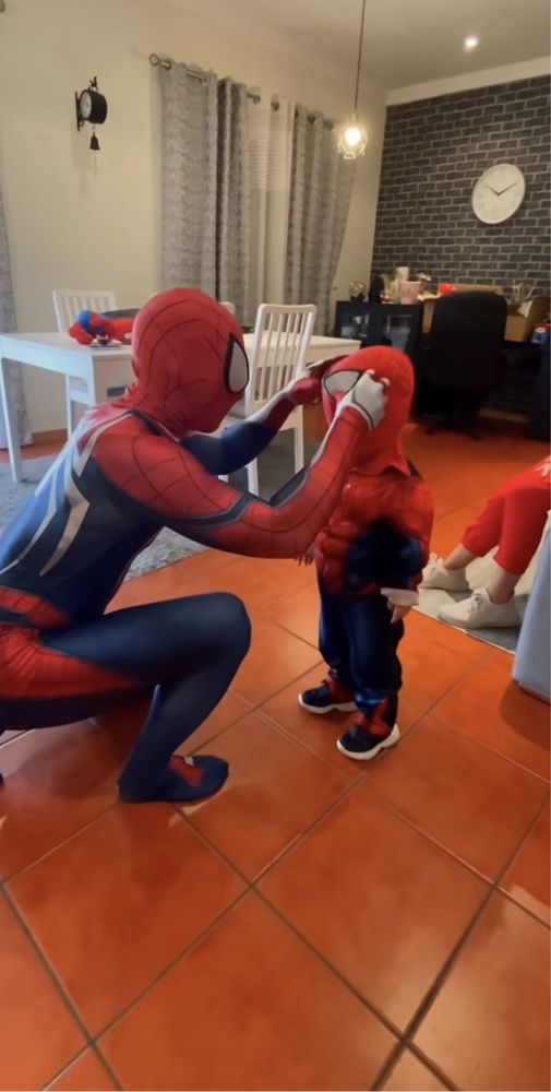 Homem-Aranha no Aniversário / Festa