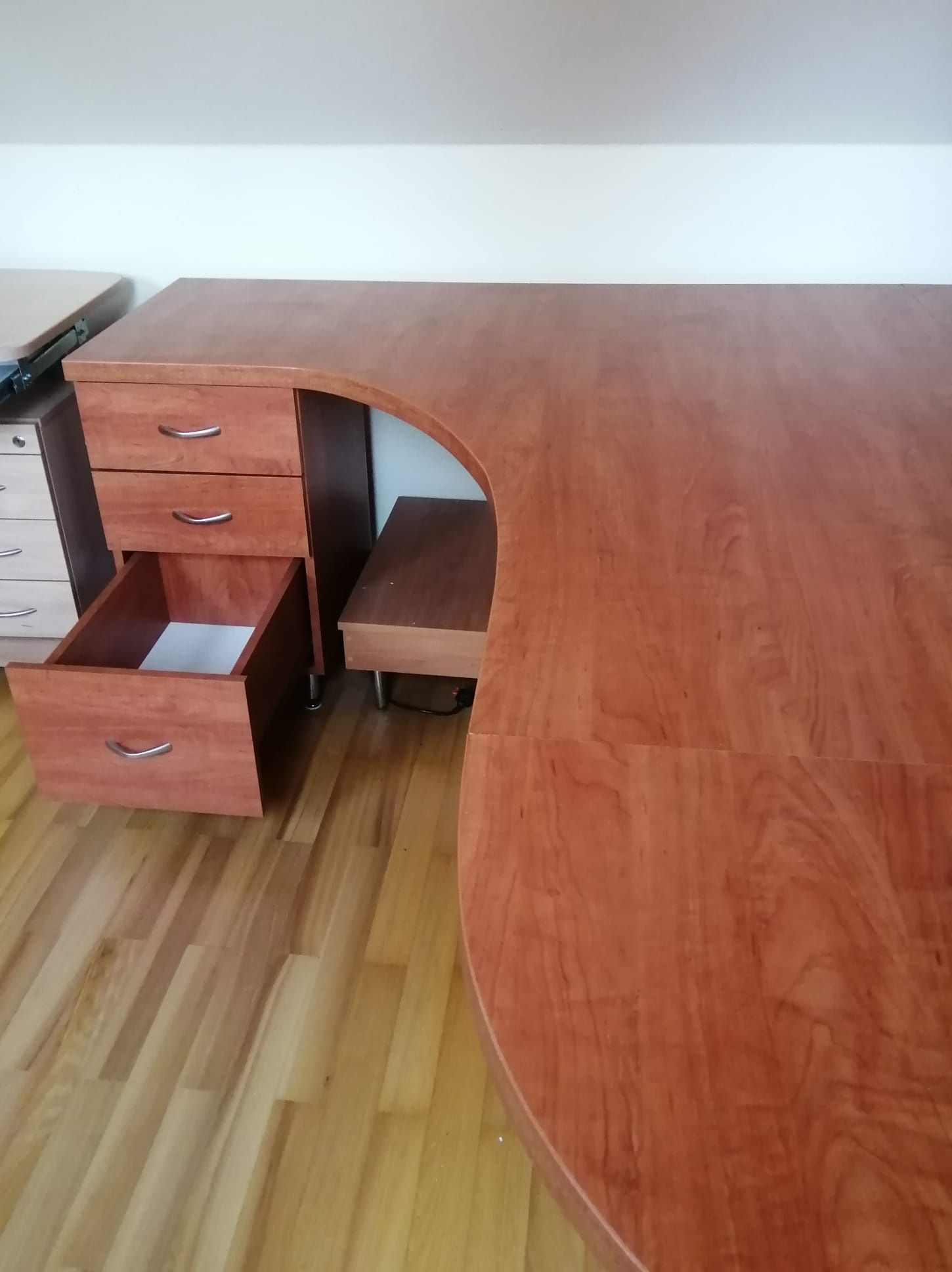 Duże solidne biurko podwójne