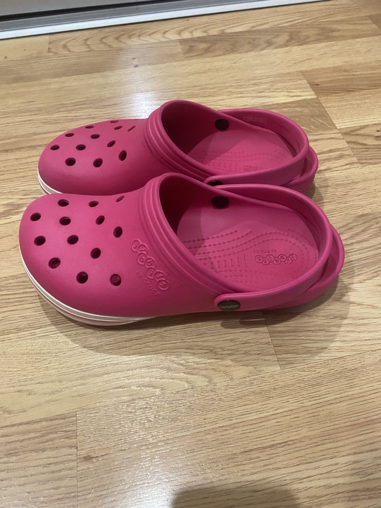Crocs розмір w9 38