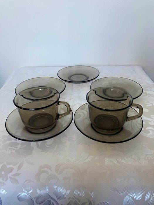 Zestaw kawowy 2 x filiżanki 5 x talerzyki Arcoroc France retro vintage
