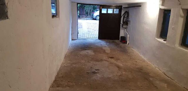 Garaż do wynajęcia w pobliżu os. Piastowskiego (LSM)