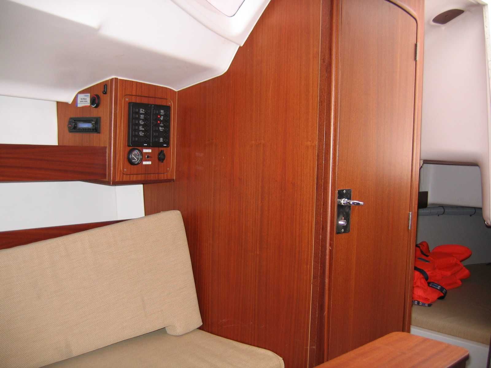 Jacht żaglowy Phila 880