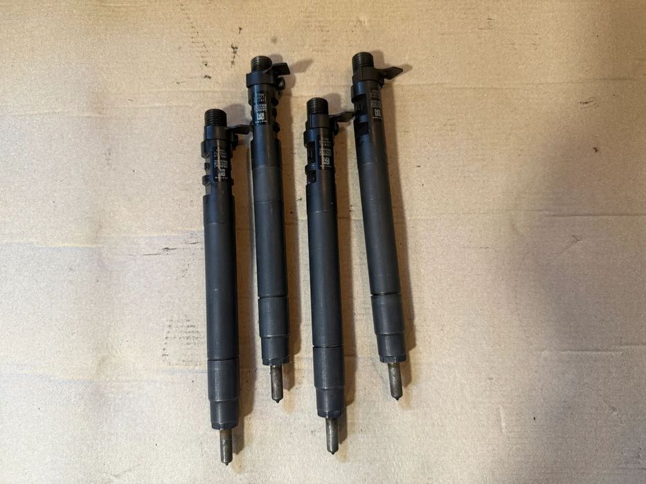 Wtryskiwacze wtryski 9686191080 2.0d Ford Peugeot Citroen Delphi