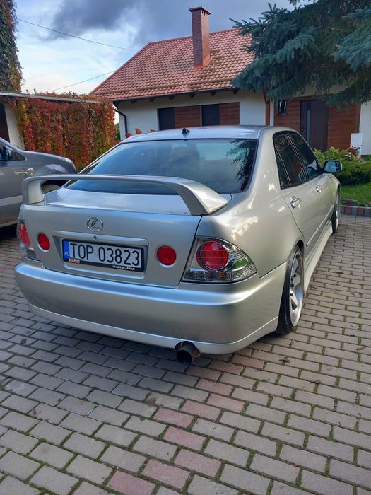 Sprzedam Lexus IS 200