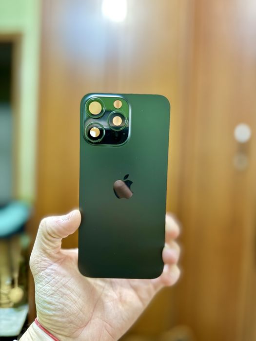 Задняя крышка Iphone 15 Pro Max Original снята с донора