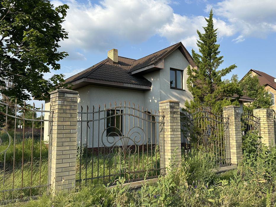 Продам будинок з ремонтом Креничі /Підгірці