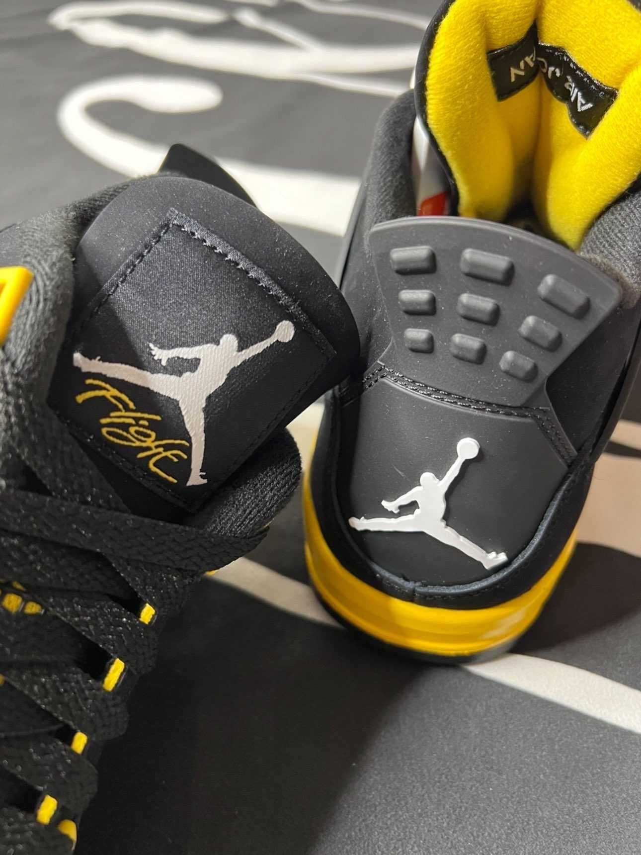 Nike Air Jordan 4 Yellow Thunder