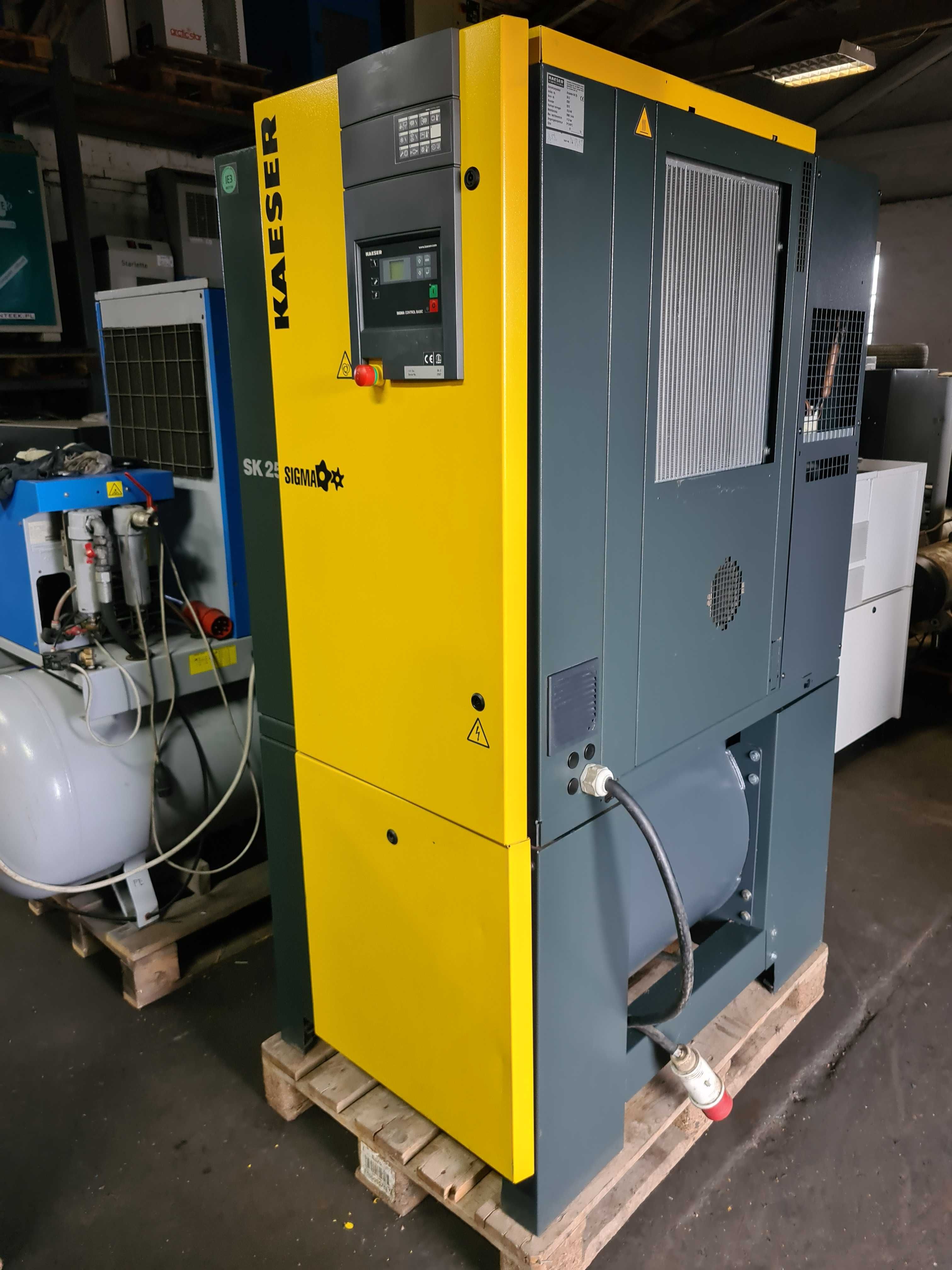 Kompresor śrubowy KAESER Aircenter SK 25 15 kw