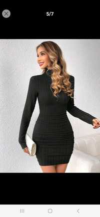 Nowa sukienka prążkowana krótka z długim rękawem czarna z golfem 36 s