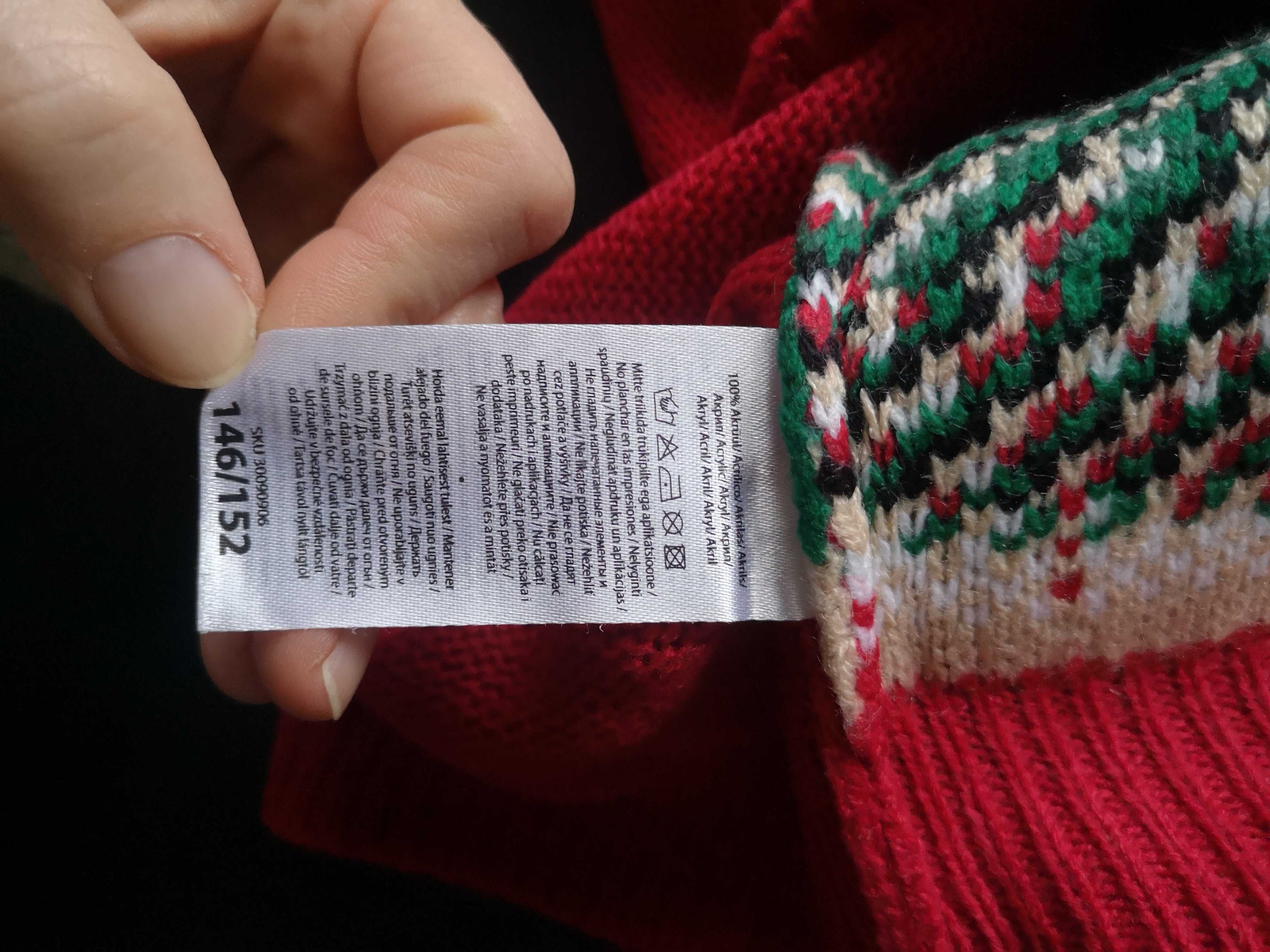 Sweter świąteczny, czerwony z Mikołajem