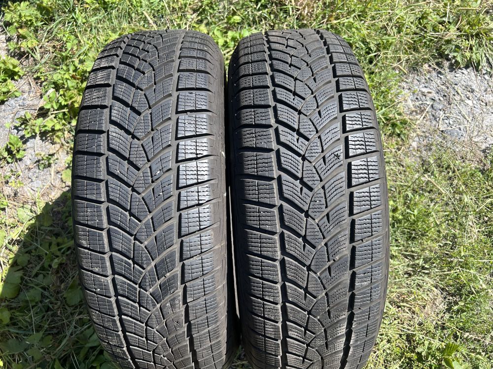 2xopona zimowa GOODYEAR w rozmiarze 215/65 R17