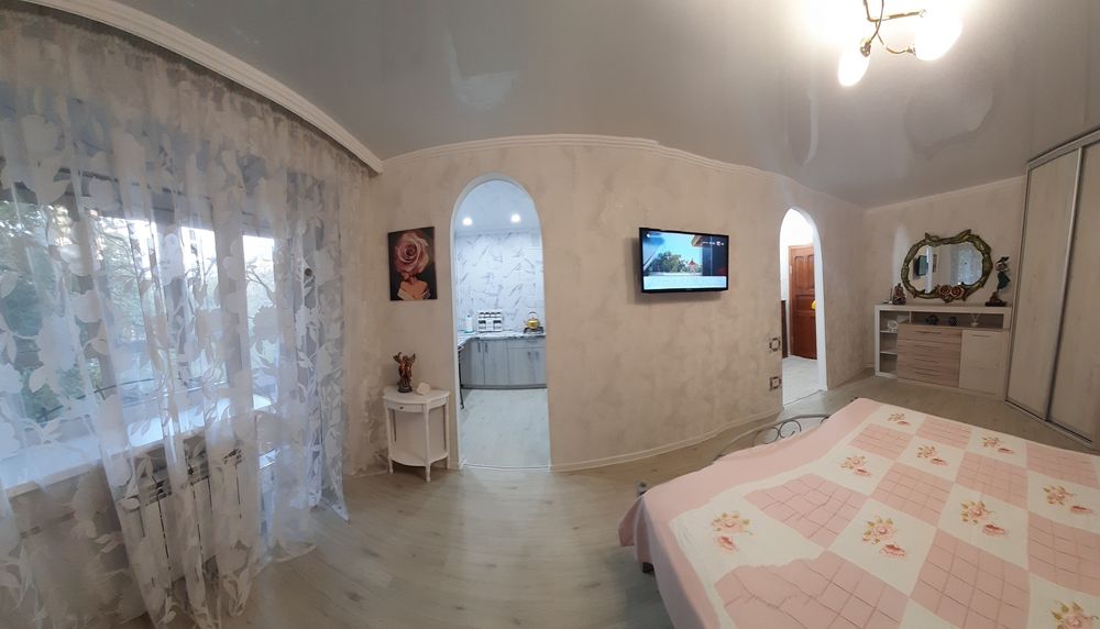 Посуточно,почасово,1 комнатная квартира на Черемушках,Ген Петрова,парк
