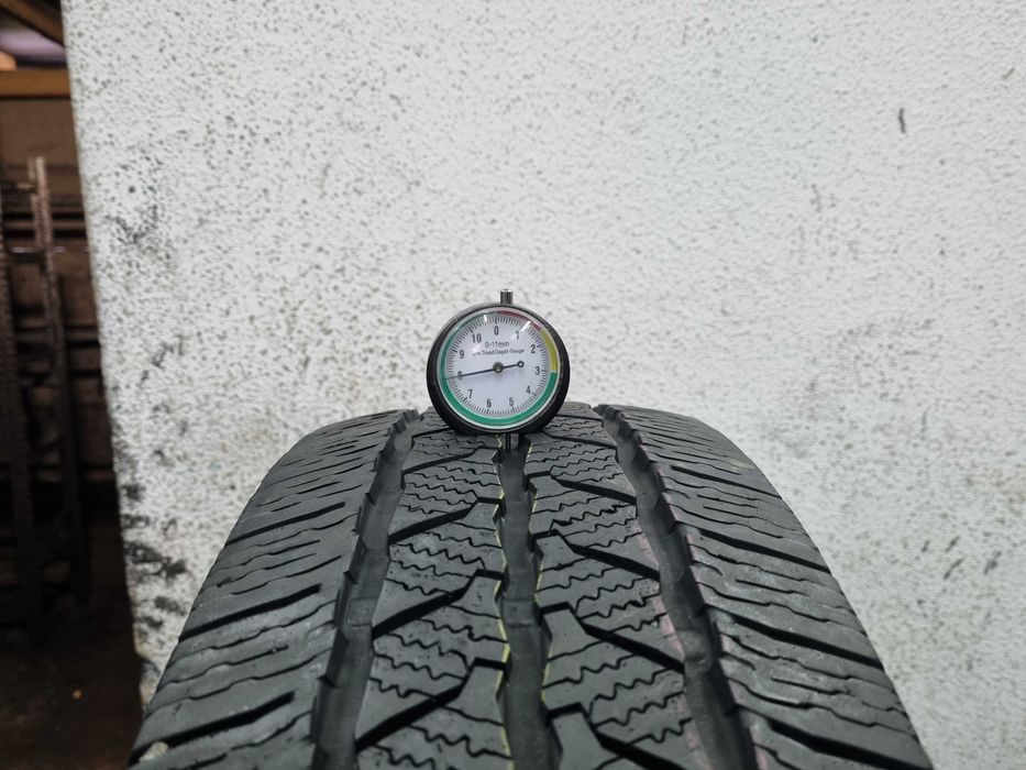205/75/16C 113/111R Continental VanContactWinter D.4320