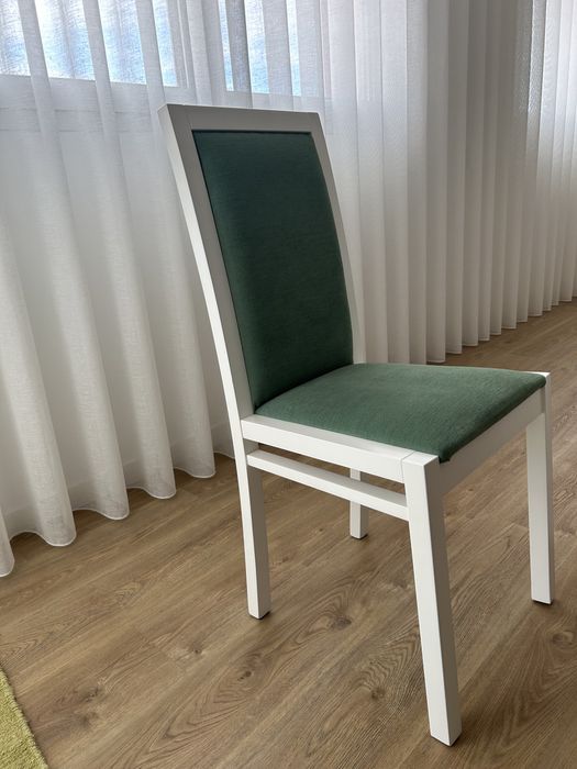 Mesa + 6 cadeirasem madeira com vidro, lacada a branco mate e cadeiras