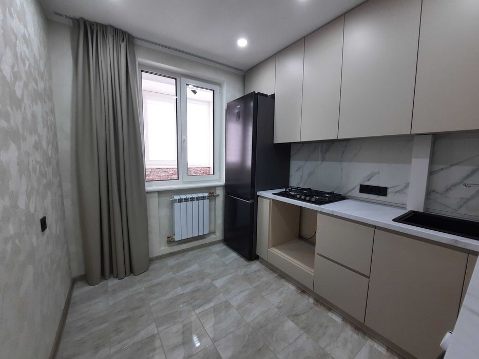 Продам 1к квартиру великої площі з новим ремонтом!