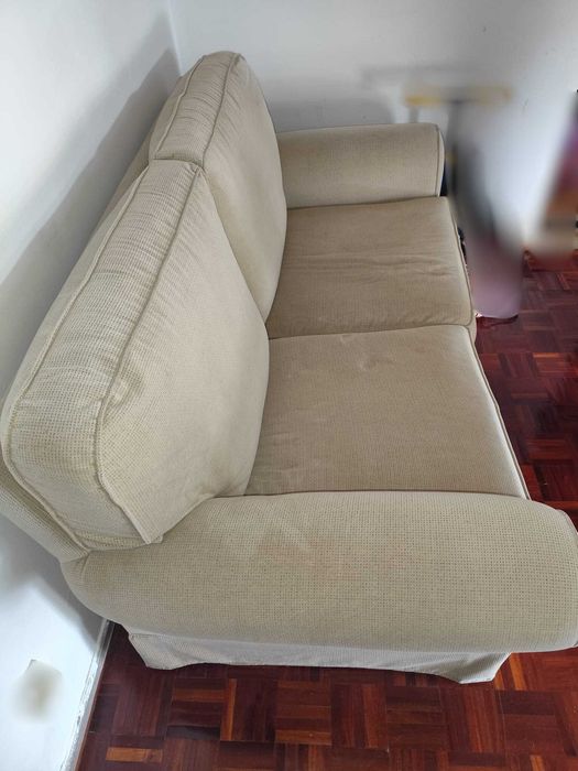 Sofá de 3 lugares com cama