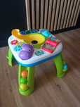 Stolik edukacyjny bright starts