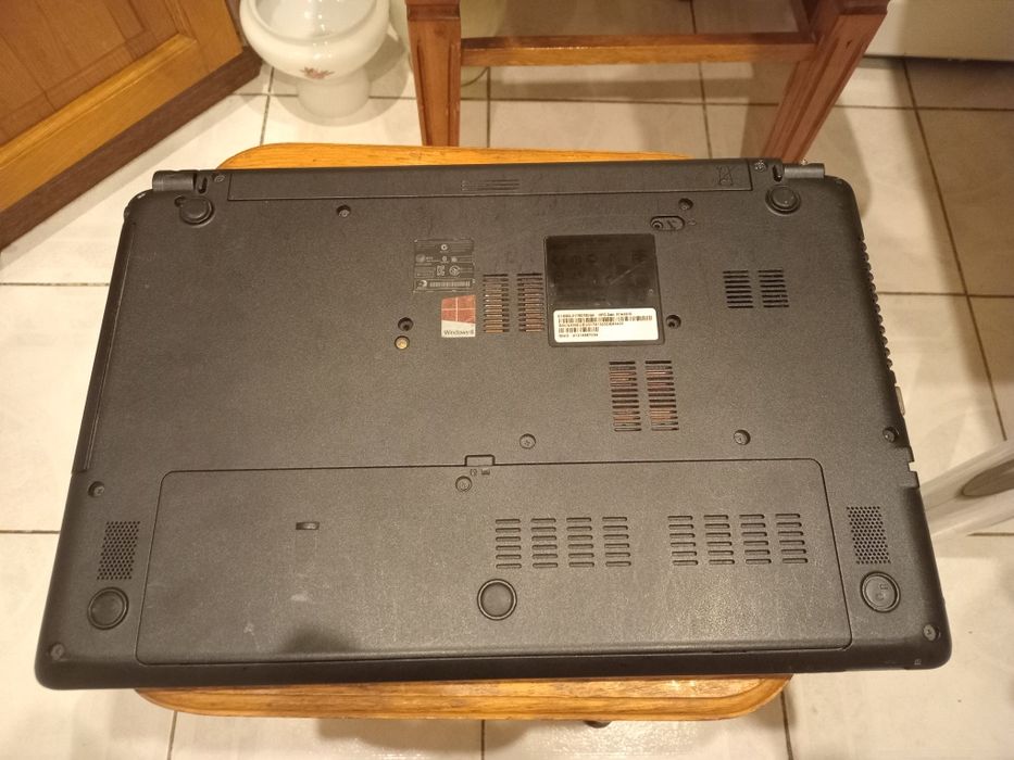 Ноотбук Aser Aspire e1