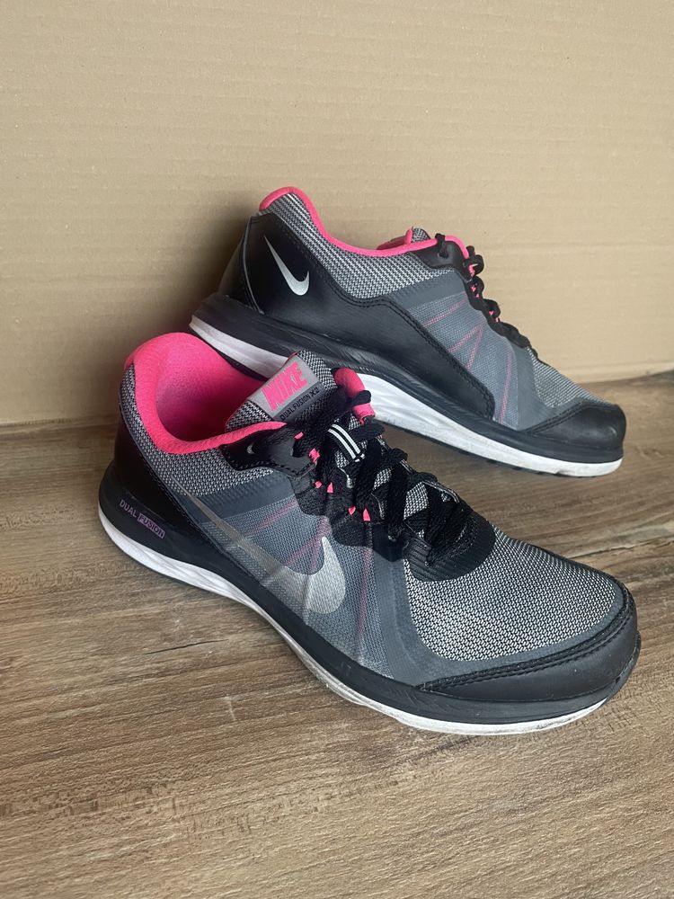 Buty Nike Sport Dual Fusion r. 37,5