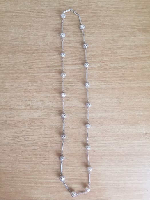 На подарунок ланцюжок з кульками  срібло