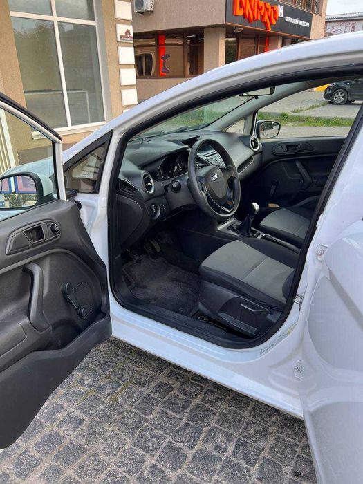 Ford Fiesta 2019 року, 1,6 л, газ-бензин