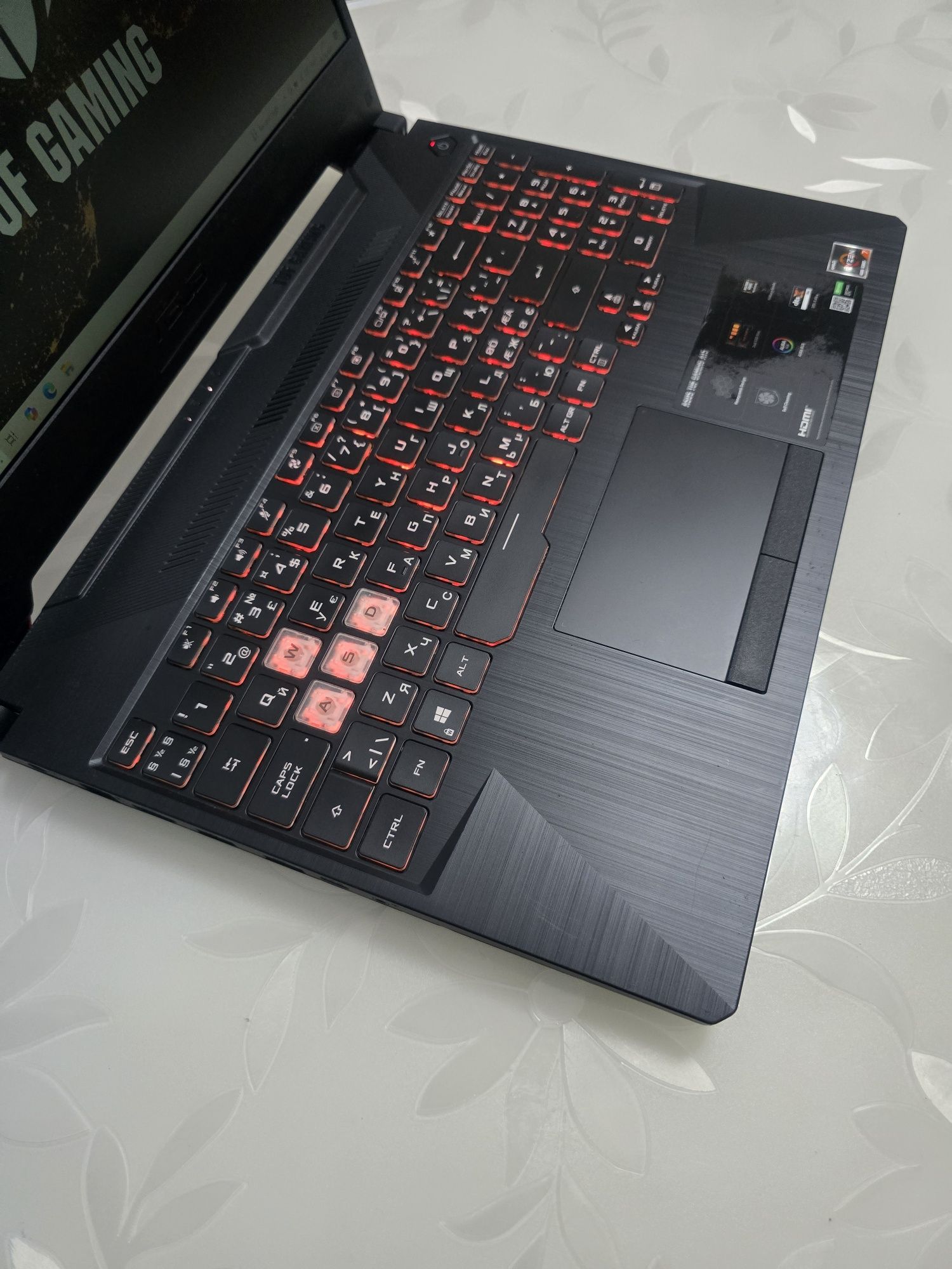 Asus TUF A15/144Hz/Ryzen 7 4800H×16CPU/1660Ti 6GB/RAM:16GB/SSD:512