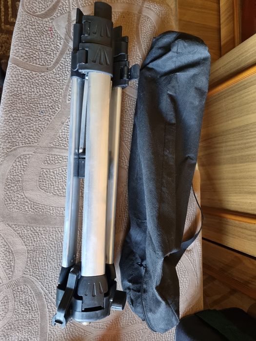 Лазерный уровень DEKO новый с алюминиевой триногой 1,5м.