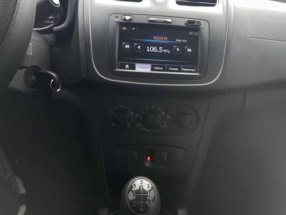 Dacia Logan 1,5 дизель 2013 рік