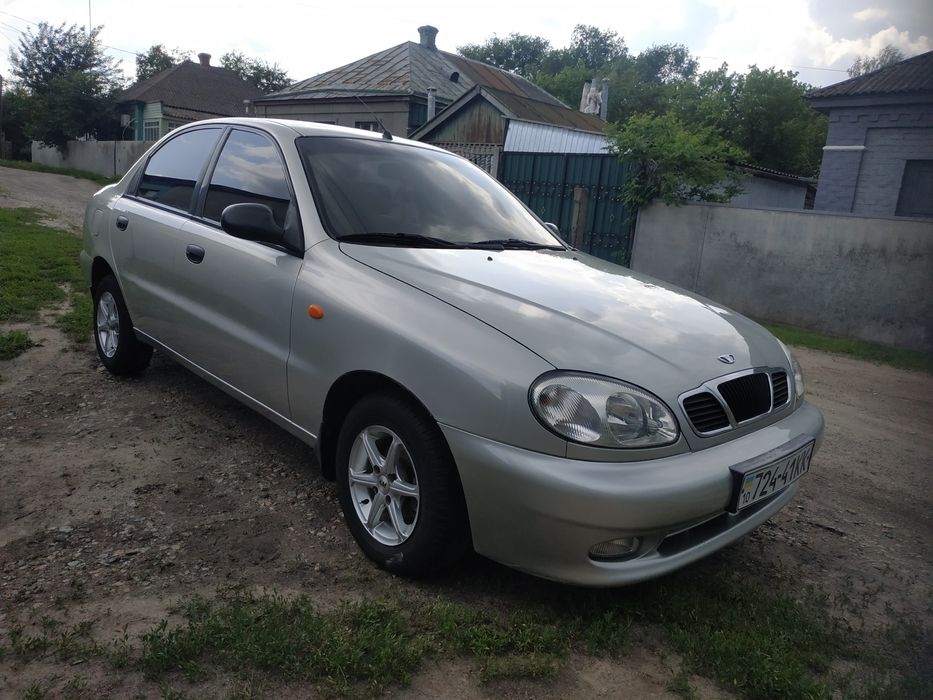 Автомобіль Деу Ланос