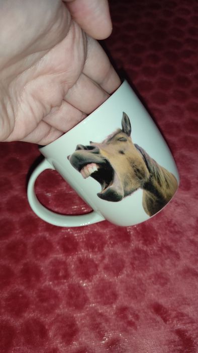 Caneca cavalo a rir nova