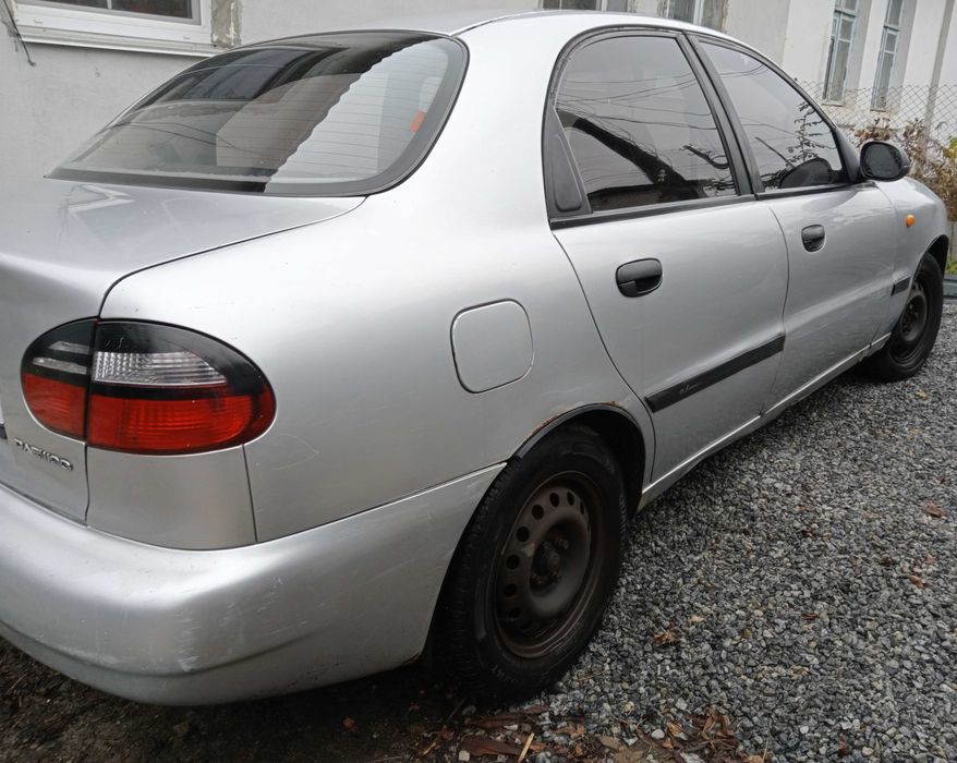 Продається ланос на повному бойовому ходу