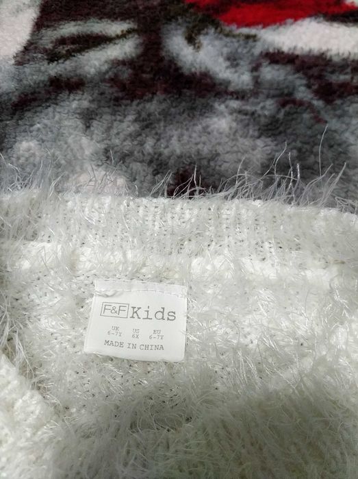 Фірмова,пухнаста,зимова кофта,джемпер,світшот для дівчинки 8-9 р