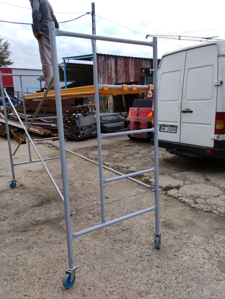 Rusztowanie elewacyjne drabinkowe nowe
