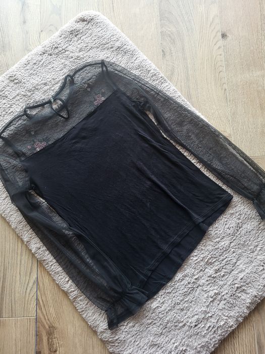 Elegancka bluzka z haftem i tiulem r M