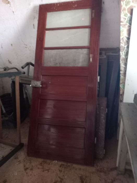 Portas madeira  mecibio madeira de angola