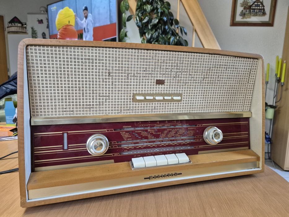 Radio antigo Mediator MD4239A/66