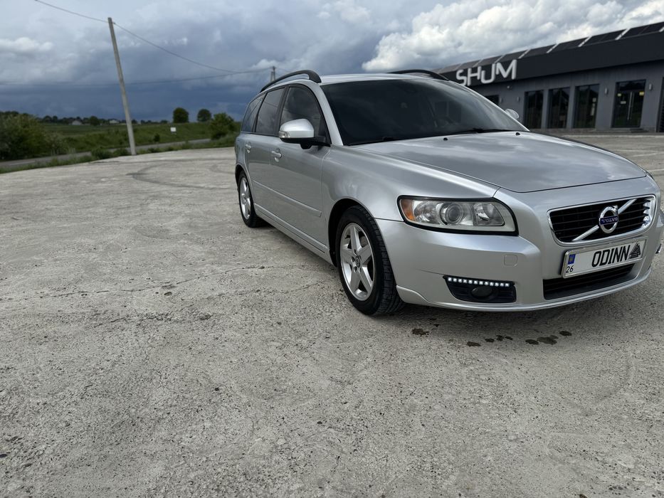 Volvo v50 d2 доглянутий