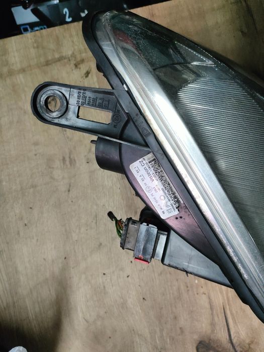Citroen Berlingo 1 FL Peugeot Partner reflektor lampa przód lewa