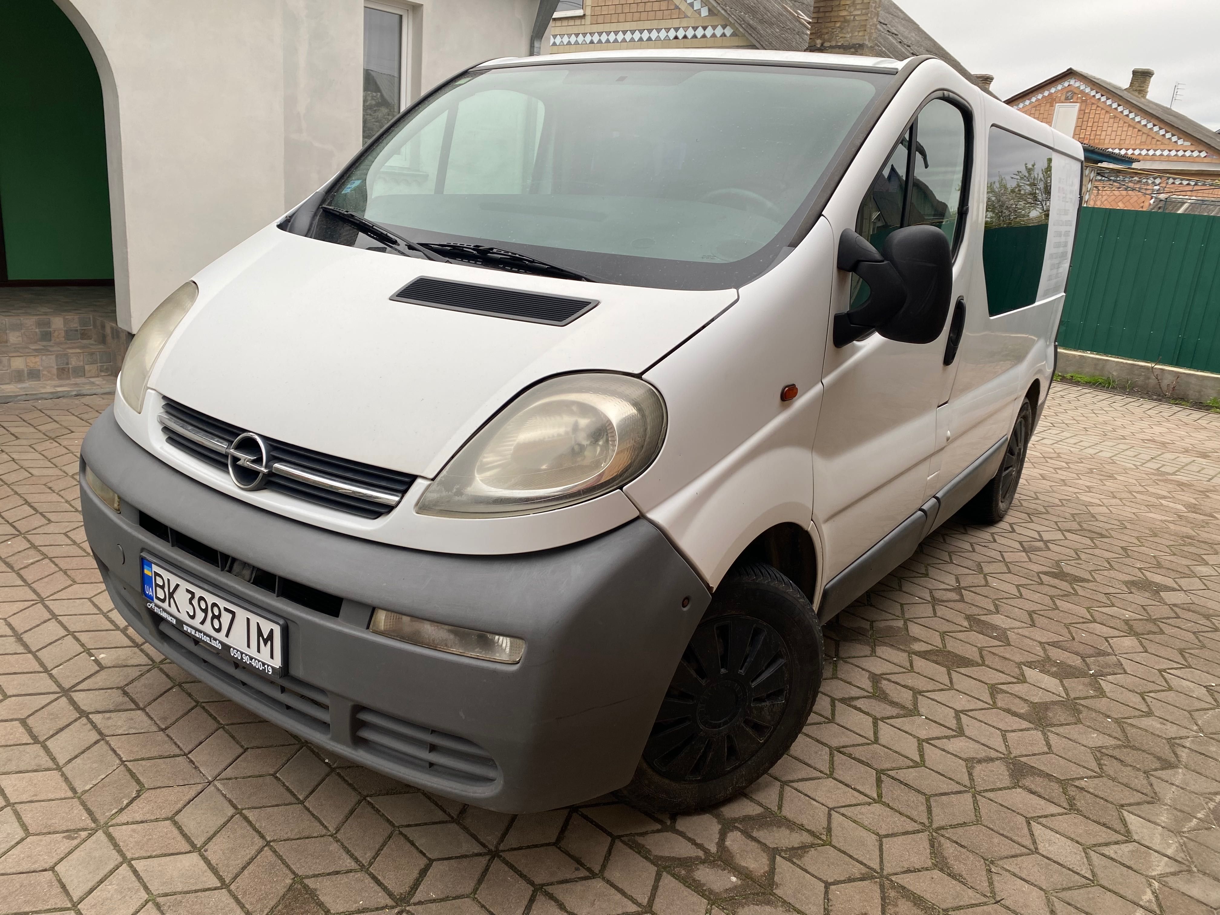 Продам Opel Vivaro 2005рік