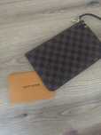 Pochette od torebki Neverfull Louis Vuitton