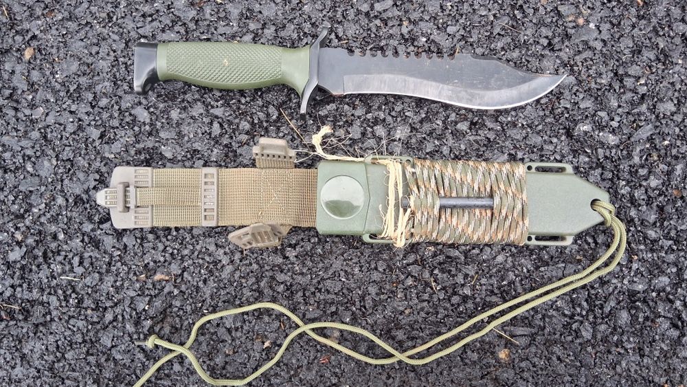 Pack militar de sobrevivência