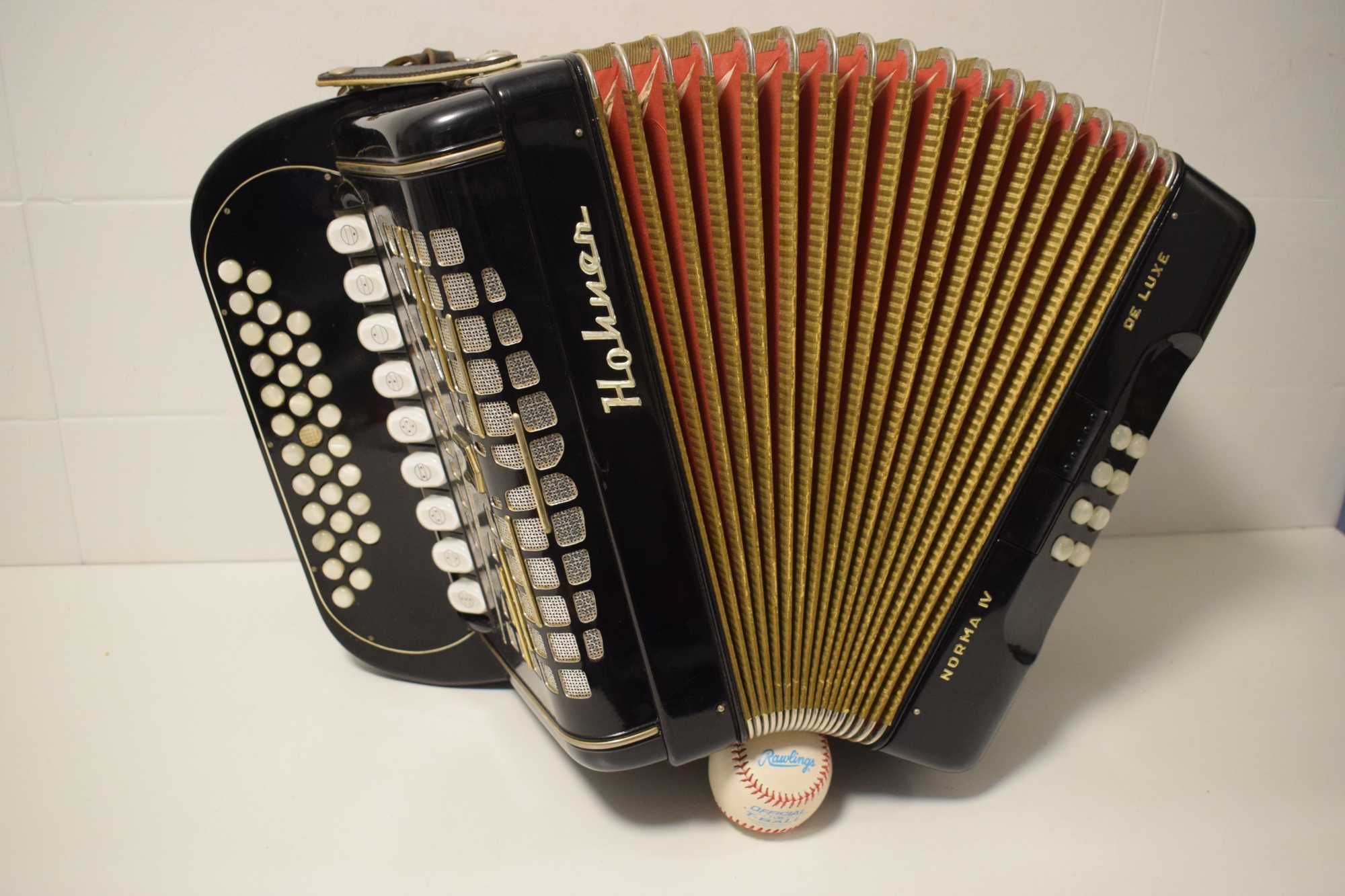 Concertina Hohner Norma IV 4 Voz.Do  .  N  104