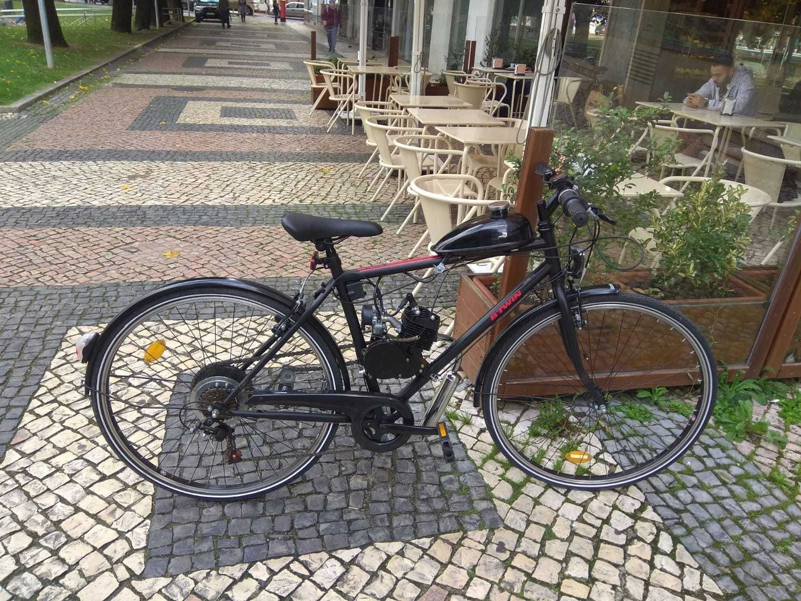 Vendo Bicicleta BTwin Network com Motor dois tempos - Perfeitas Condiç