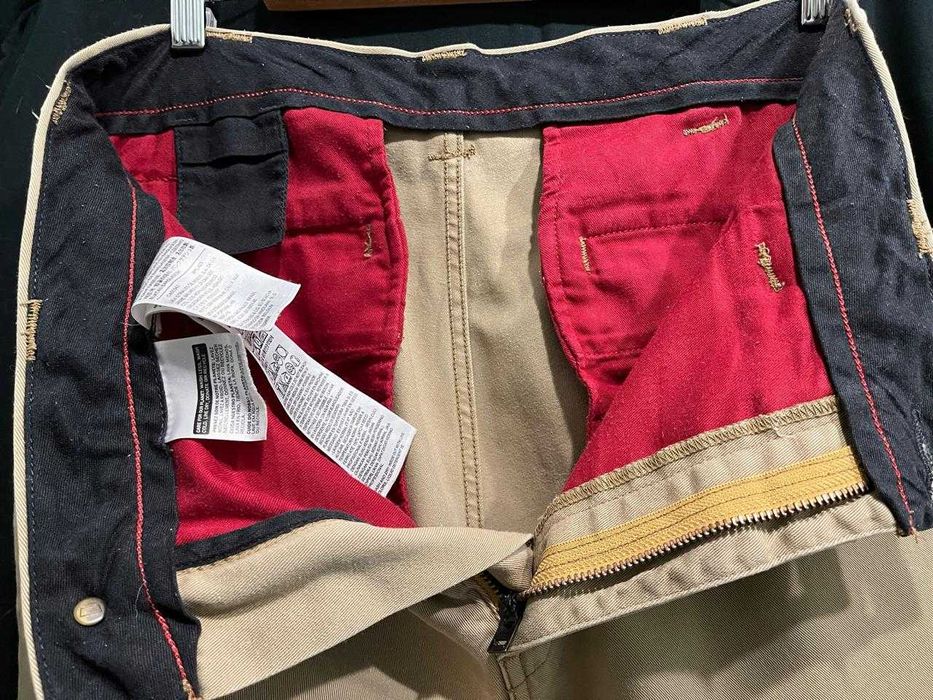 Чіноси Levi's  (Comfort & Durability)