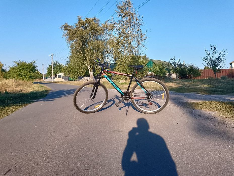 Велосипед в хорошем состоянии все работает кроме передних тормозовклас