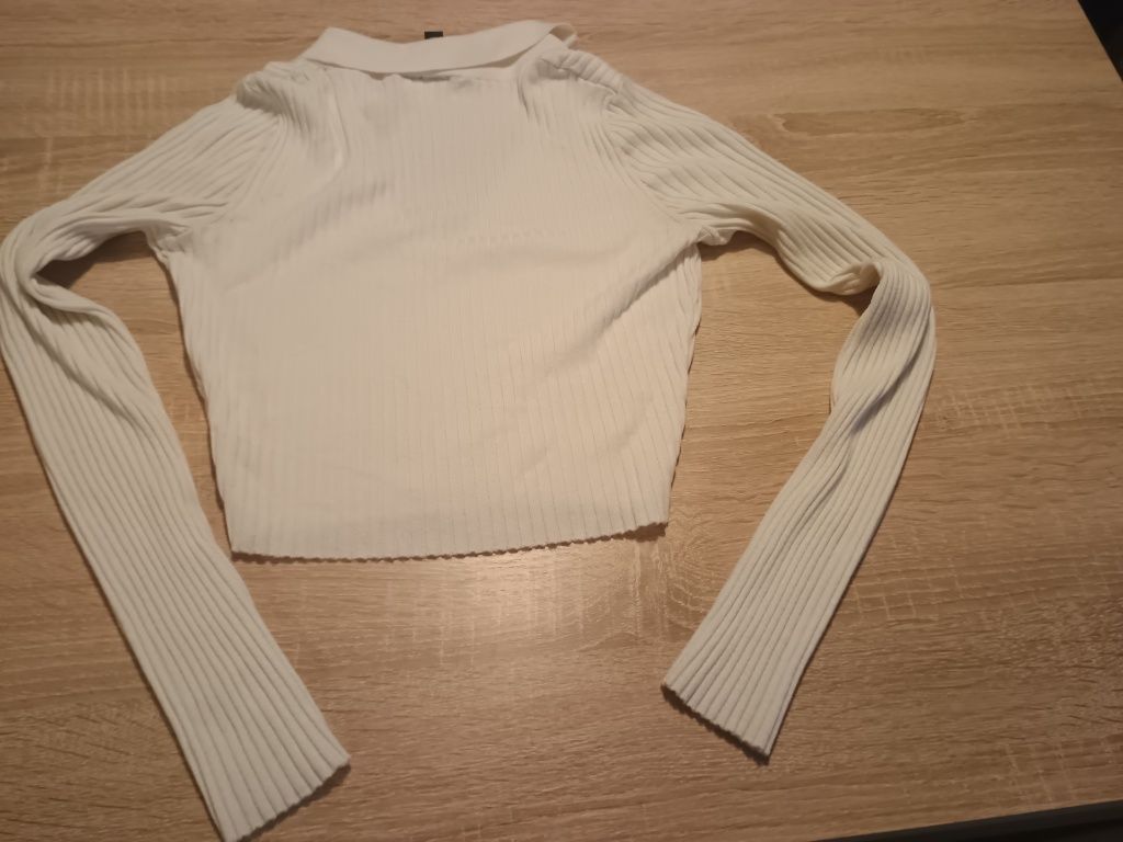 Bluzeczka marki H&M w rozmiarze XS