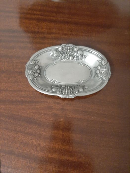 Peça decorativa pequena em Estanho feita em Portugal