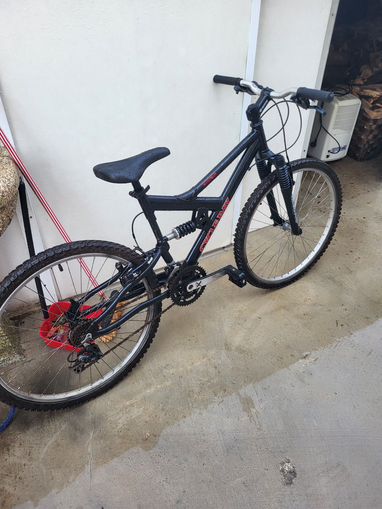 Vendo bicicleta suspensão total