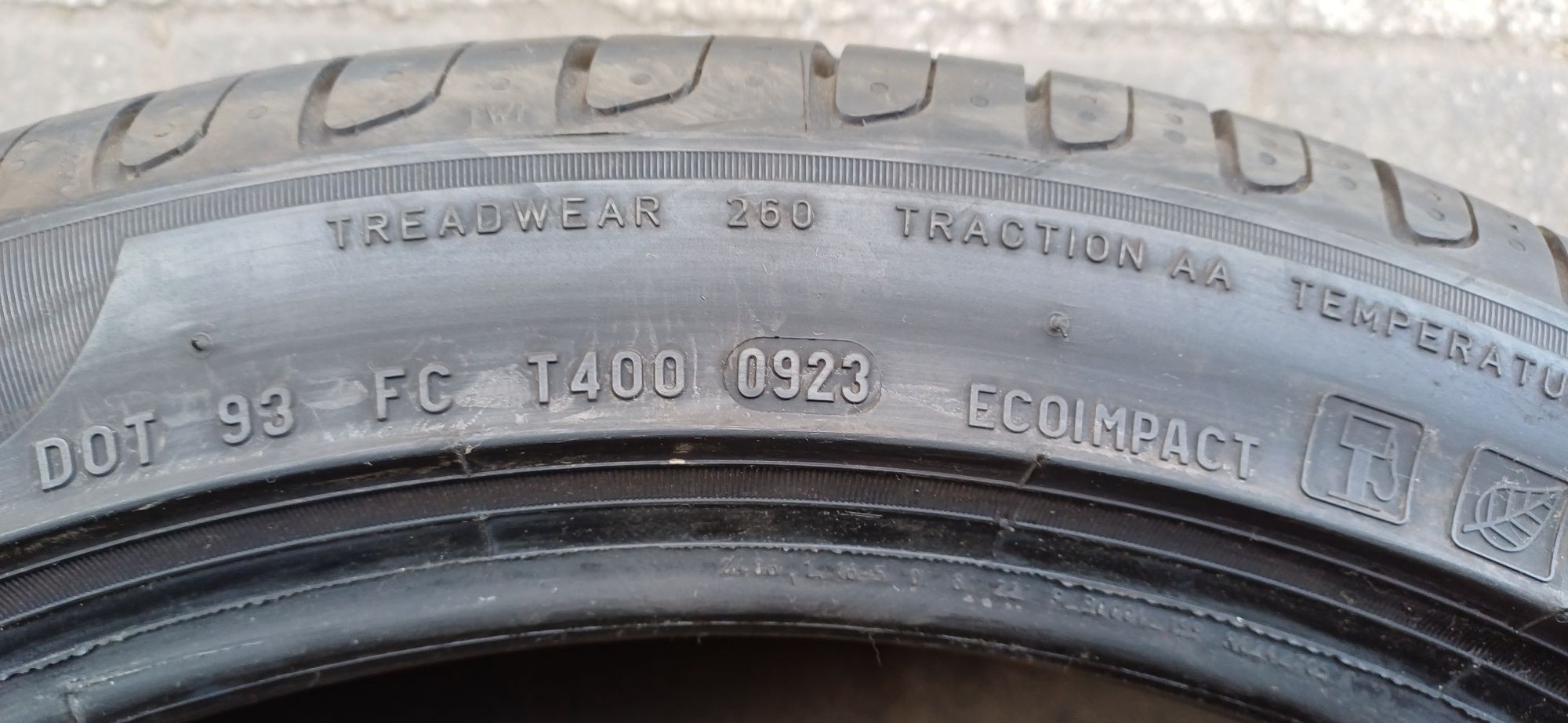 PIRELLI 235/40R19 96W , pojedyńcza opona letnia.