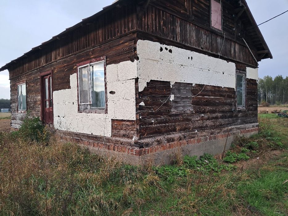 Sprzedam dom drewniany do rozbiórki lub przeniesienia 11metry na 9
